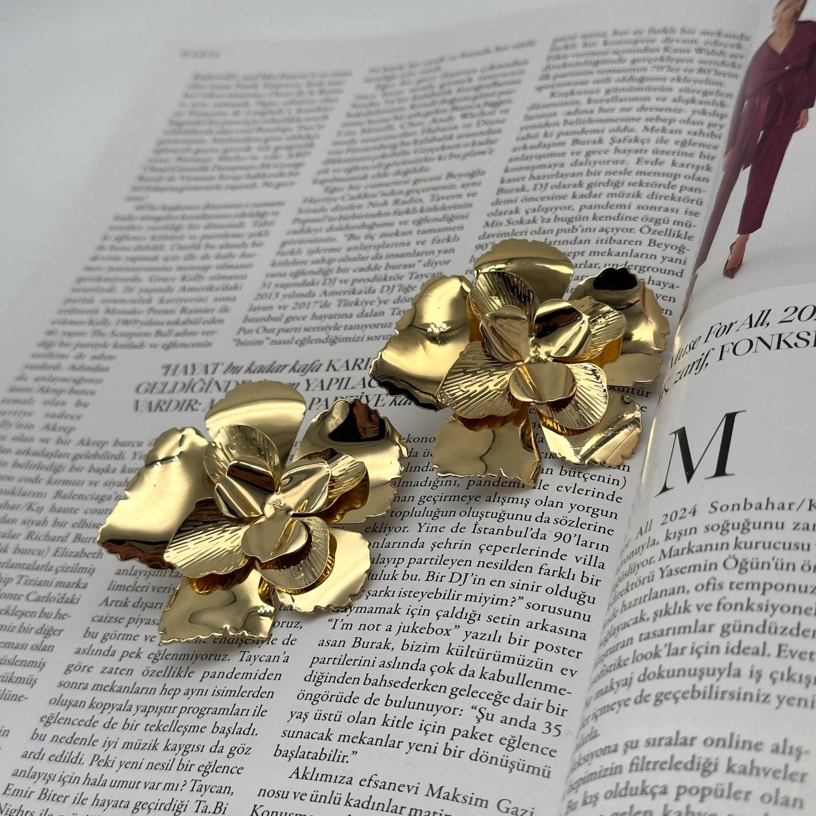 ÇELİK GOLD GÜL KÜPE