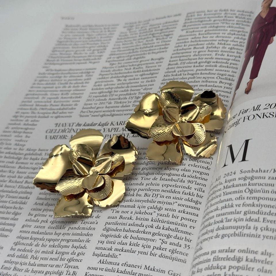 ÇELİK GOLD GÜL KÜPE